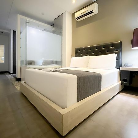 Hotel 47 Medellin Center Εξωτερικό φωτογραφία