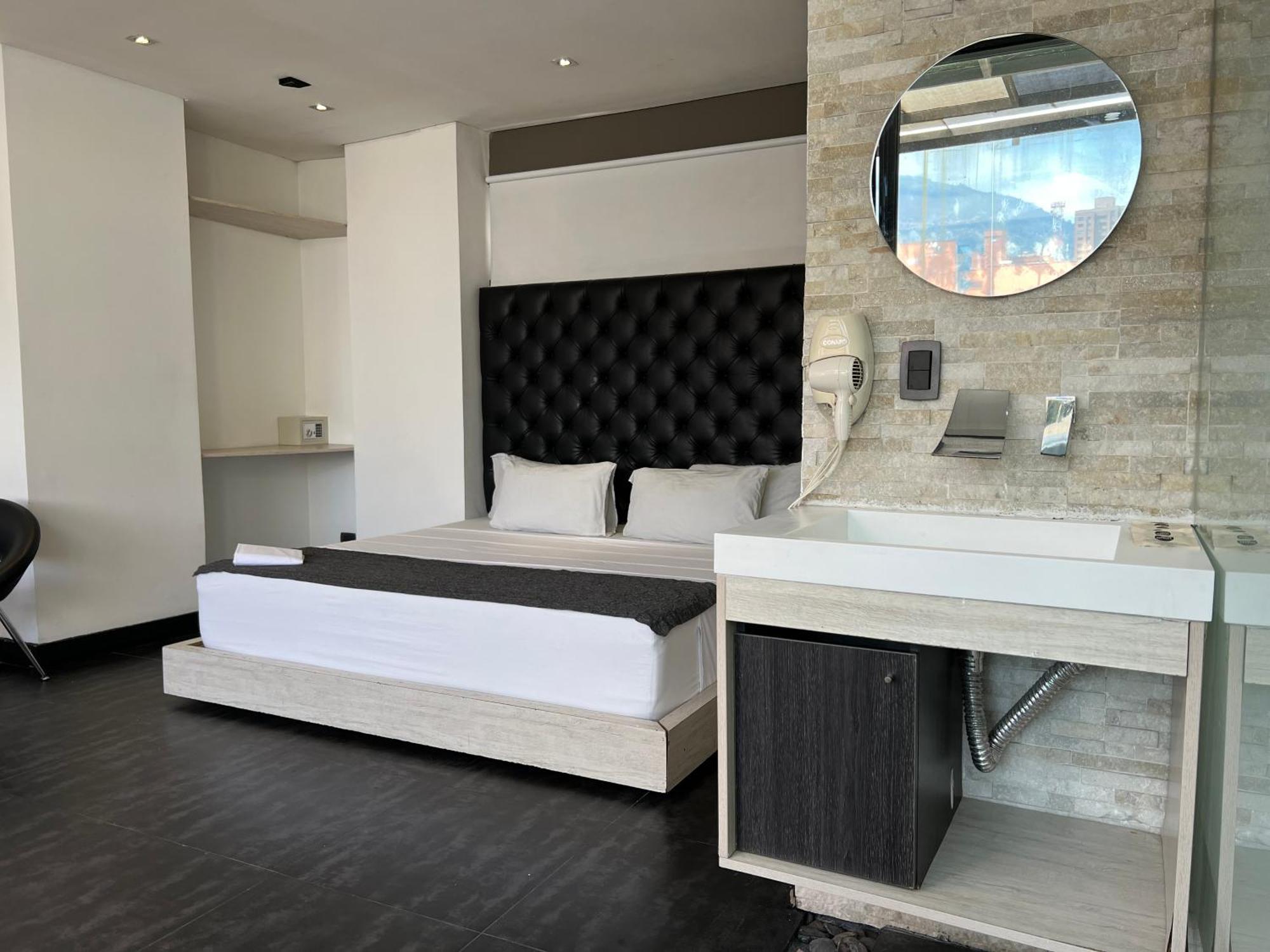 Hotel 47 Medellin Center Εξωτερικό φωτογραφία